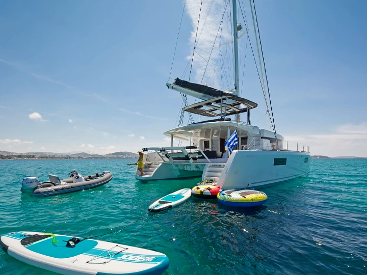 Catamaran hire in Athens - Lagoon Lagoon 52 F