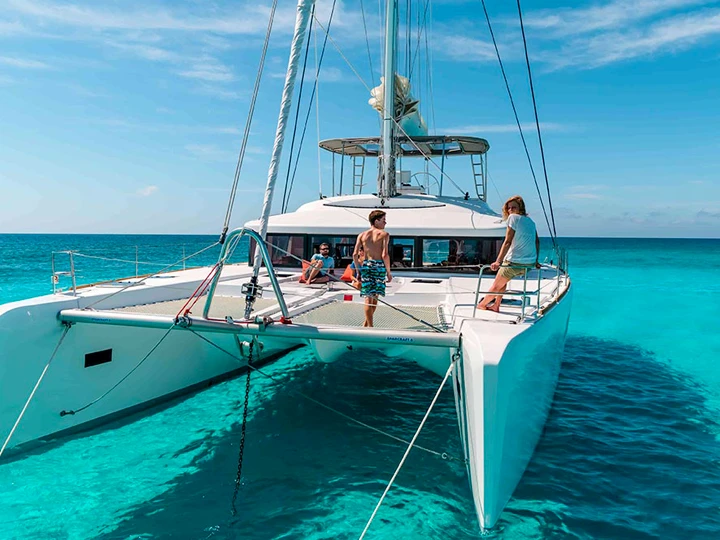 Hire Catamaran with or without skipper Lagoon Athens