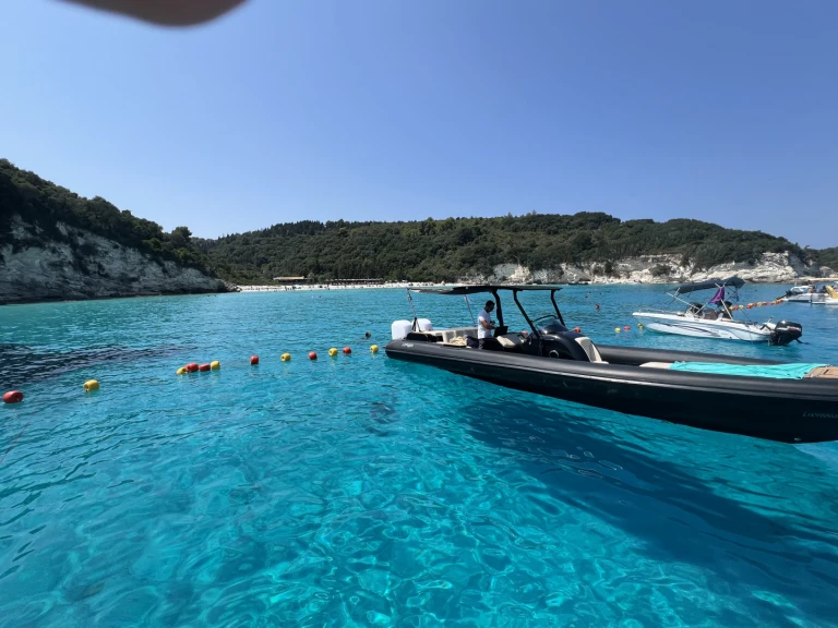 Charter a Sunseeker Portofino 400 in Nydri on Samboat