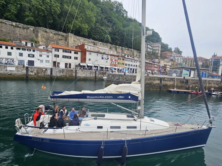 Hire Sailboat Bénéteau with a boat licence