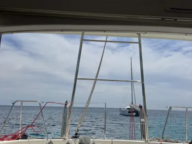 Hire Catamaran Lagoon with a boat licence