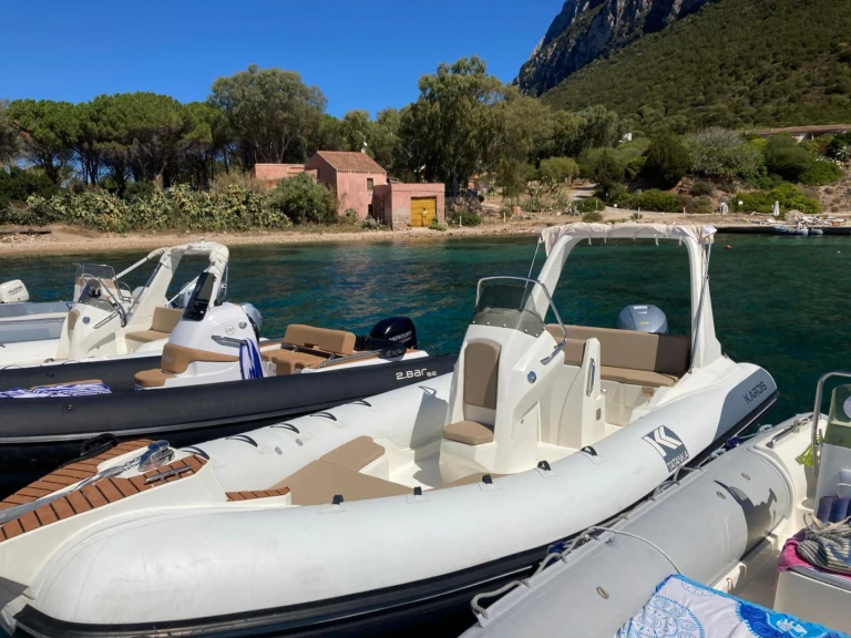 Hire a Kardis 700 Porto Rotondo