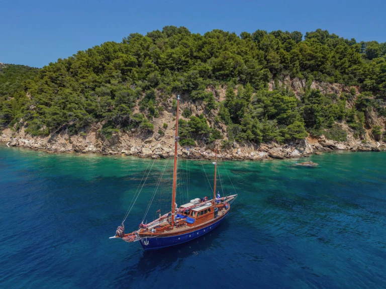 Yacht charter Skiathos - Custom made by Psarros shipping Liberty on SamBoat