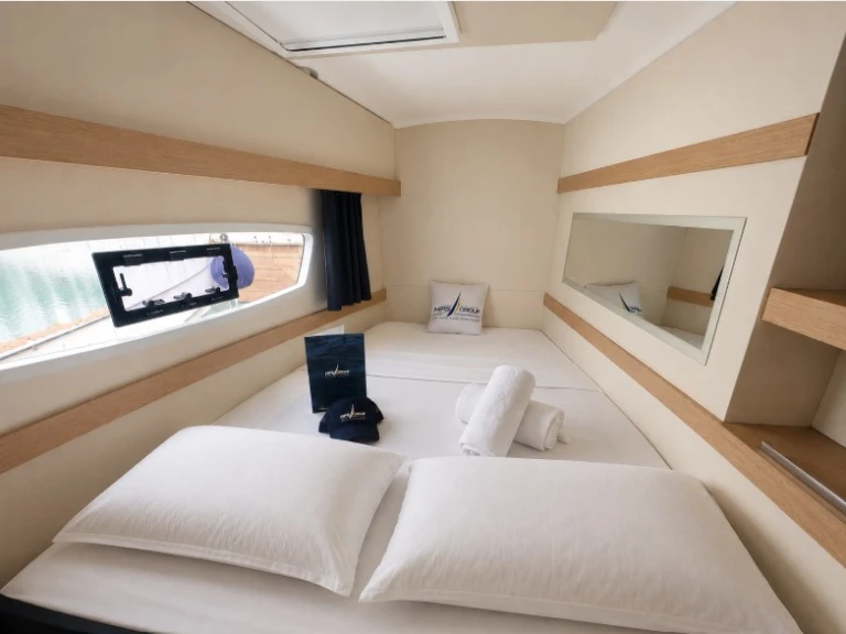 Hire Catamaran with or without skipper Fountaine Pajot Cogolin
