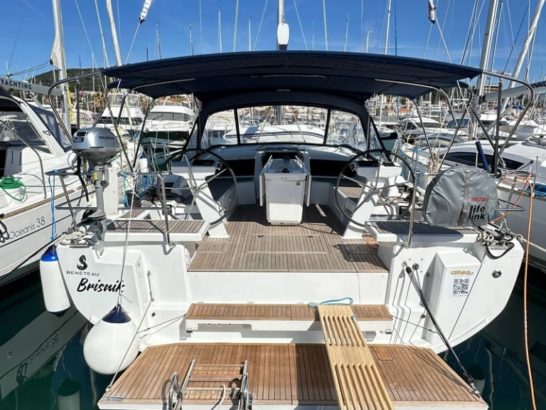 Yacht hire Split cheap Oceanis 46.1
