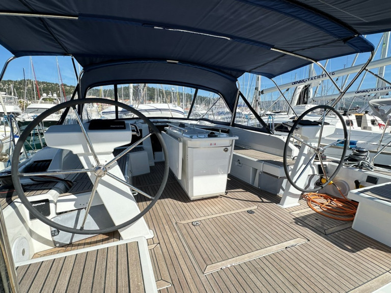 Sailboat hire in Split - Bénéteau Oceanis 46.1