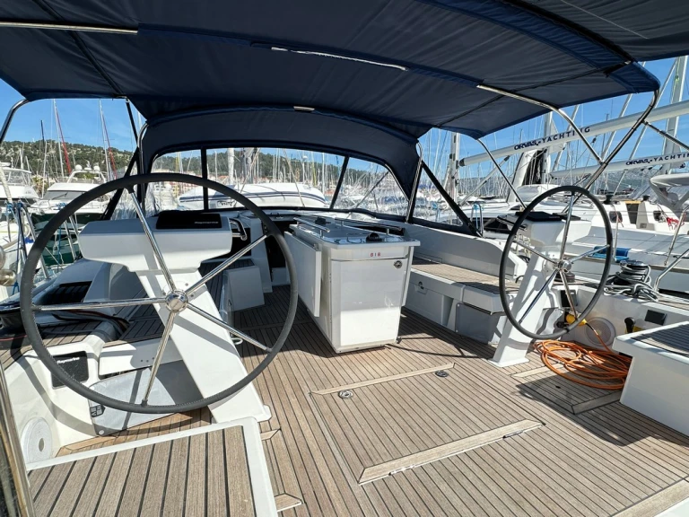 Sailboat hire in Split - Bénéteau Oceanis 46.1
