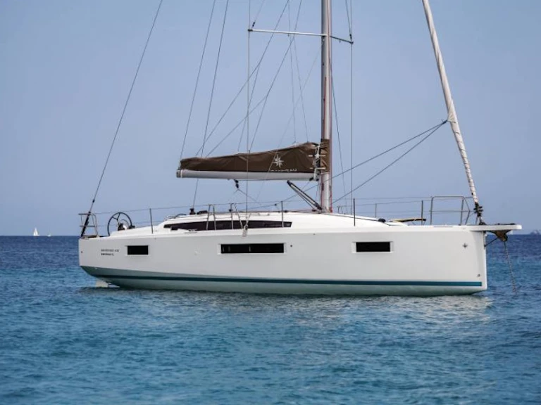 Jeanneau Sun Odyssey 410 charter bareboat or skippered in  Palma de Mallorca
