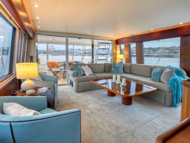 Charter a Pacific Mariner CHECKED OUT in Seattle on Samboat