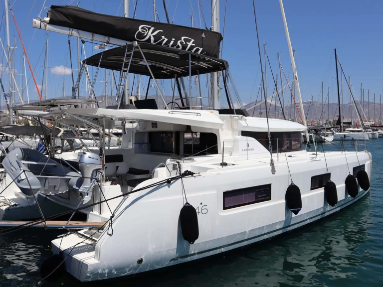 Charter a Lagoon Lagoon 46 in Alimos on Samboat
