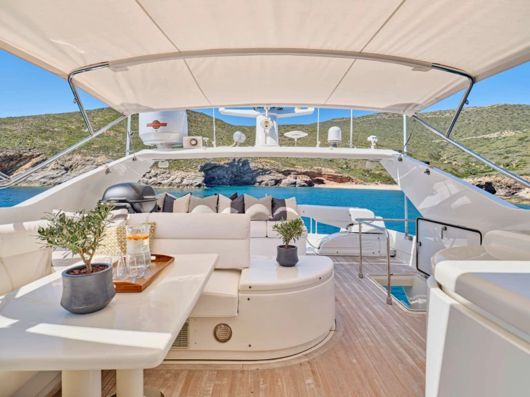 Yacht charter Lávrio - Ferretti APE&Iota;RON BLUE on SamBoat