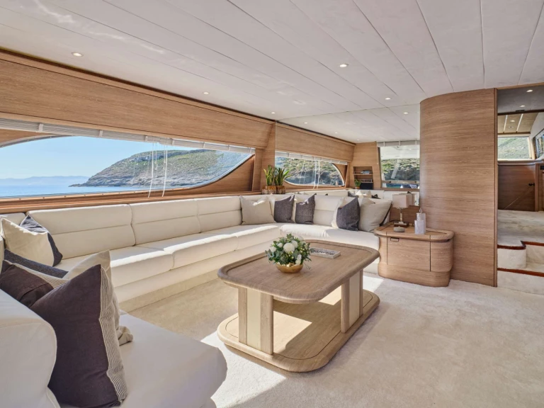 Yacht hire Lávrio cheap APE&Iota;RON BLUE