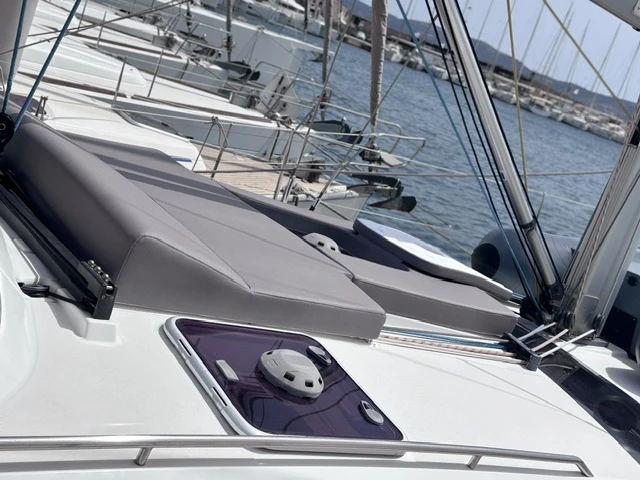 Yacht charter Lávrio - Jeanneau Jeanneau 53 on SamBoat
