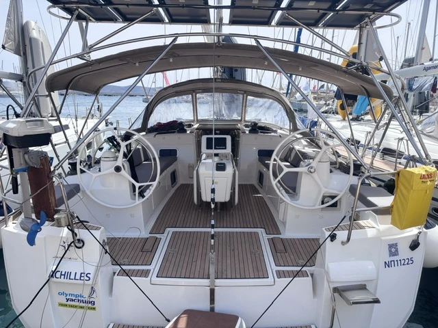 Jeanneau Sun Odyssey 509 charter bareboat or skippered in  Lávrio