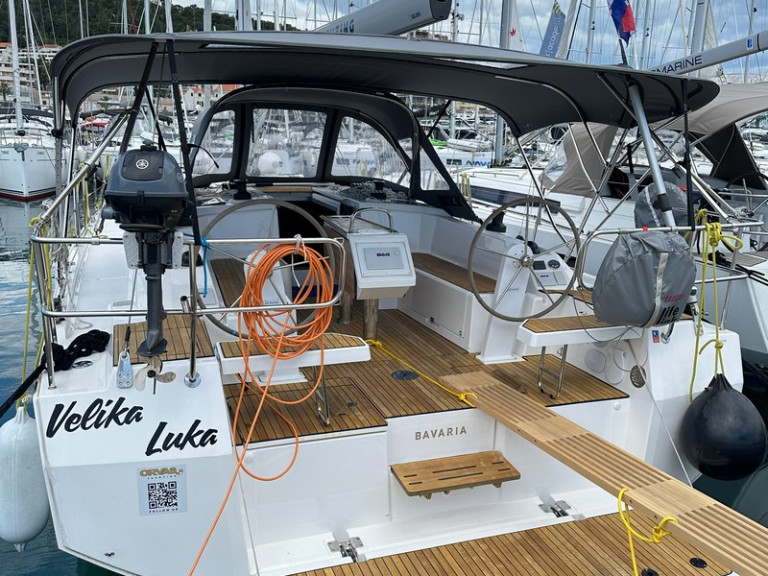 Yacht charter Split - Bavaria Bavaria C38 on SamBoat