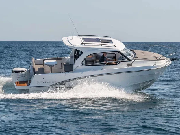 Motorboat hire in Novi Vinodolski - Bénéteau Antares 8 OB