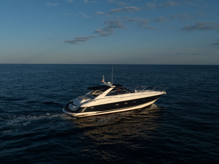 Hire Luxury Yacht with or without skipper Sunseeker San José del Cabo