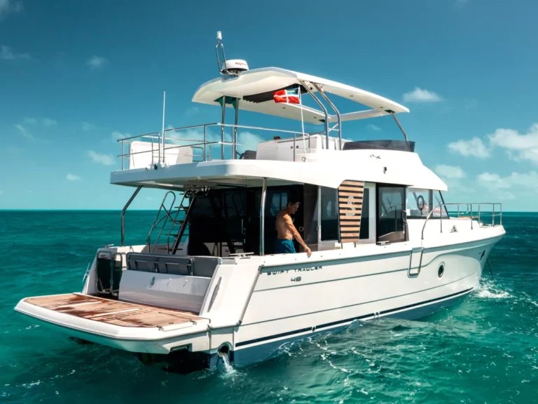 Motorboat hire in Capri - Bénéteau Swift Trawler 48