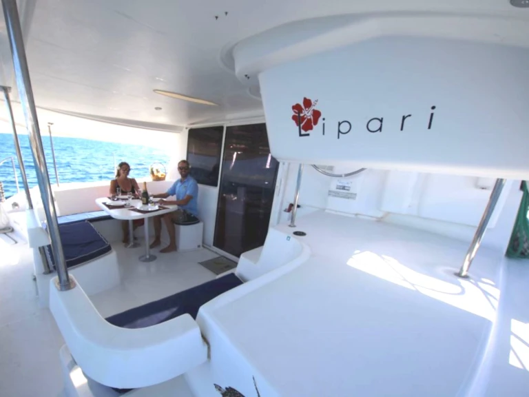 Charter a Fountaine Pajot Lipari 41 in Nosy Be on Samboat