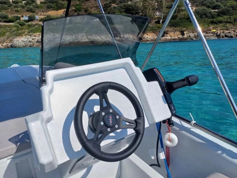 Hire a ROTO 450 S FAMILY Parentis-en-Born
