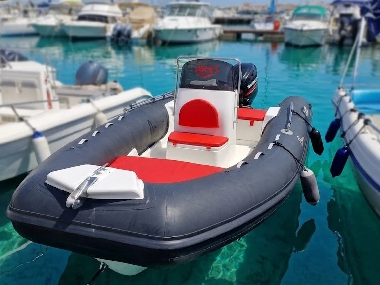 Hire RIB CNC with a boat licence