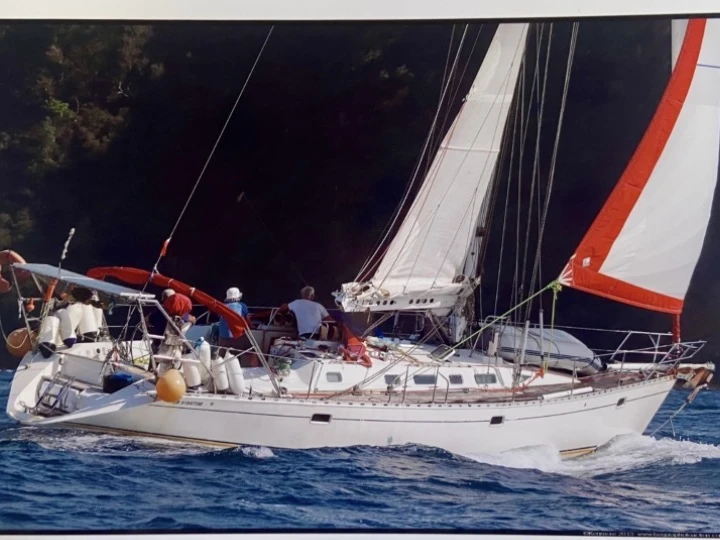Sailboat to hire Locmariaquer at the best price