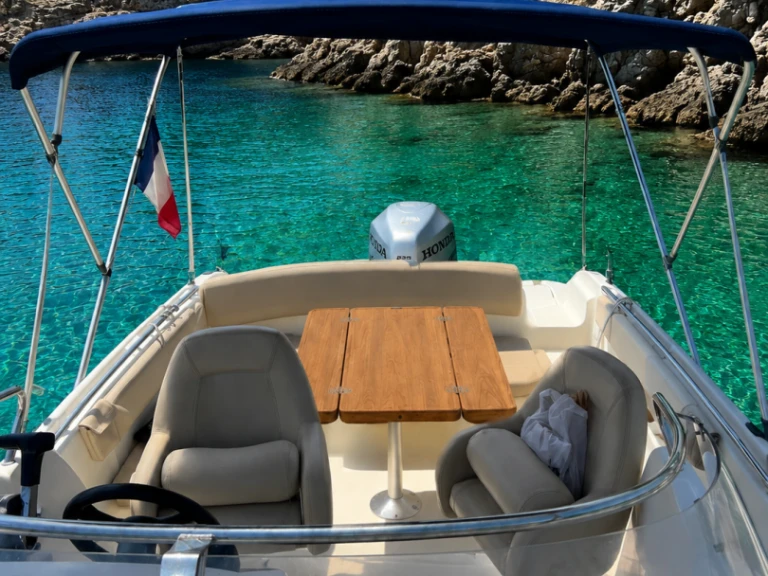 Jeanneau Cap Camarat 7.15 WA charter bareboat or skippered in  Les Issambres