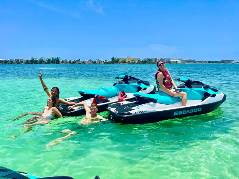 Hire Jet ski with or without skipper Sea-Doo Les Issambres