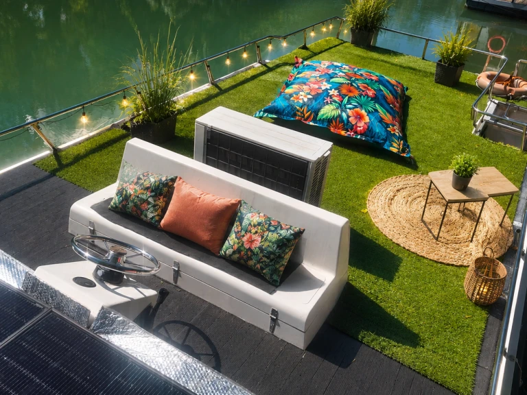 Canal boat to hire Saint-Jean-de-Losne at the best price