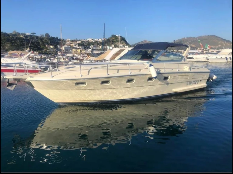 Hire a Raffaelli 42 Naples