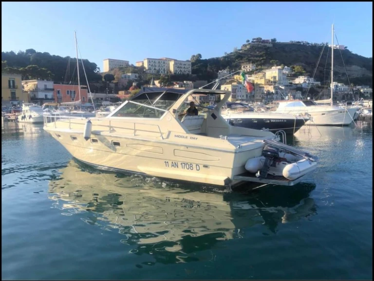Yacht hire Naples cheap 42