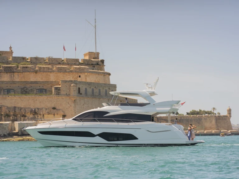 Hire a Sunseeker Manhattan 66 St. Julian's