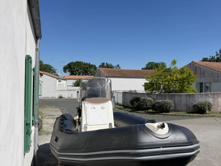 RIB hire in La Cotinière - Bombard Sunrider 550