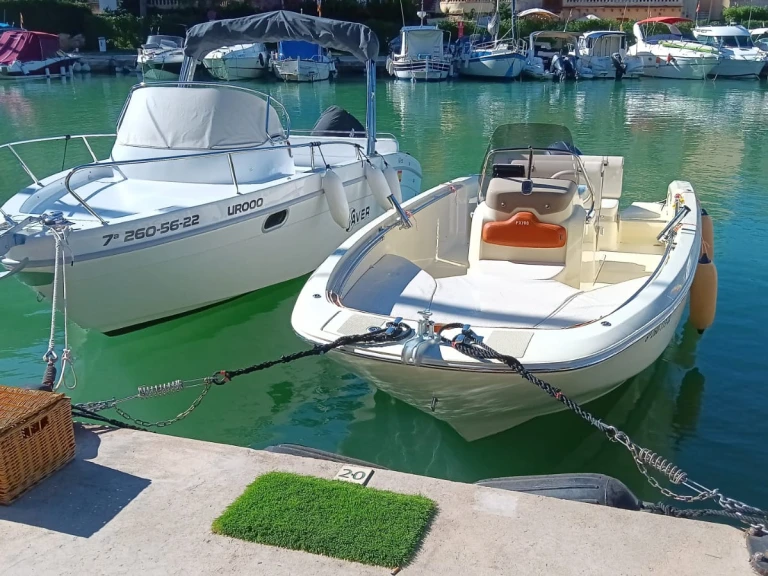 Invictus  FX 190 charter bareboat or skippered in  Club Nàutic Santa Ponsa