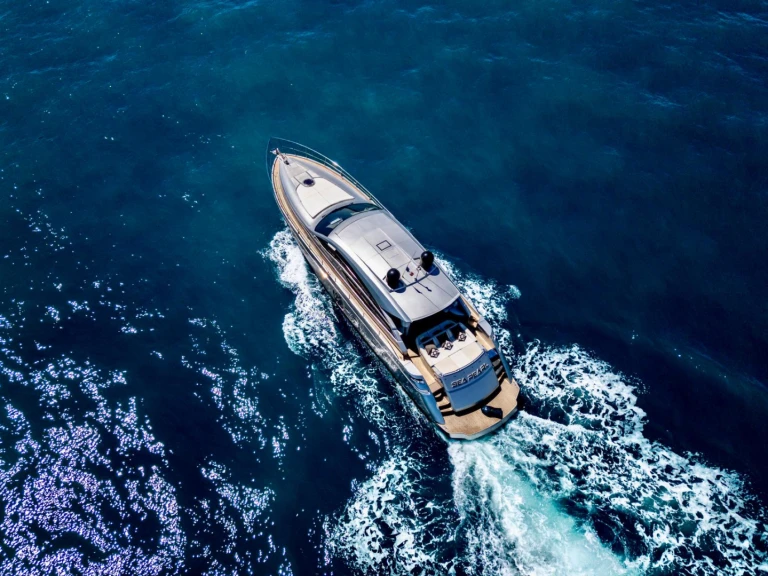 Luxury Yacht to hire Cannes at the best price