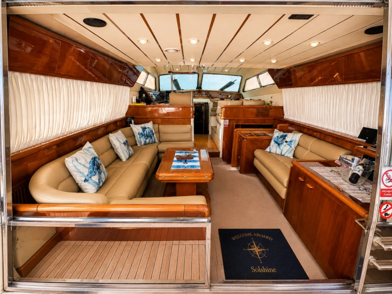 Yacht hire Cádiz cheap 175 Fly
