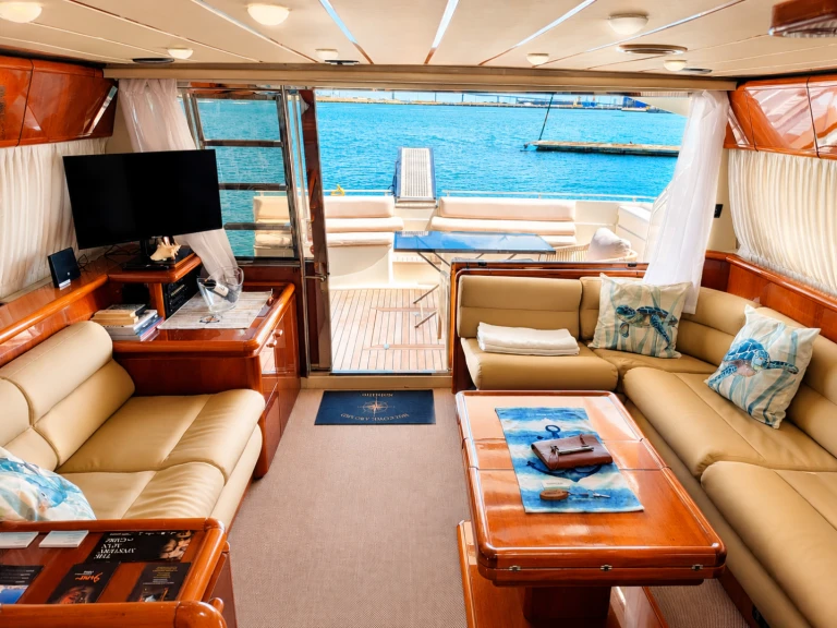 Motorboat hire in Cádiz - Ferretti 175 Fly