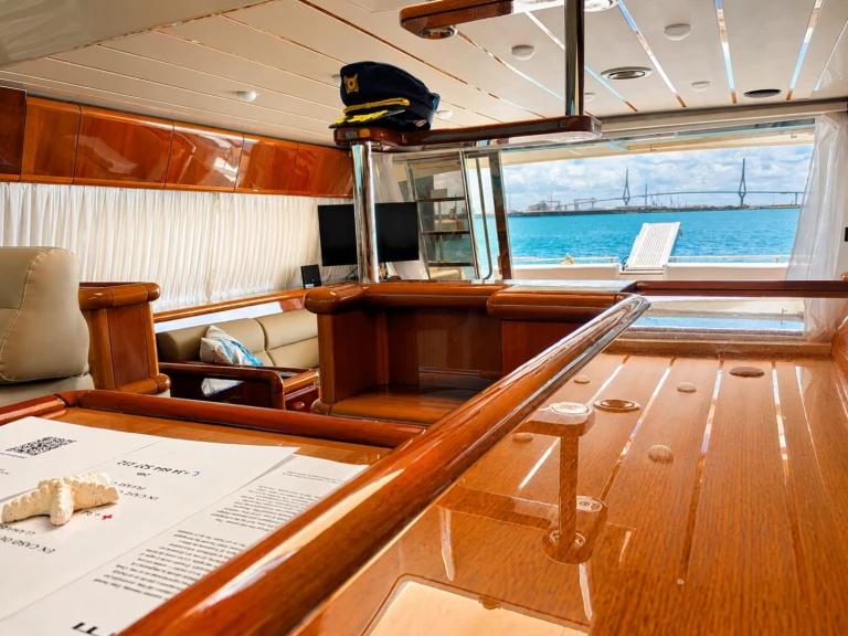 Charter a Ferretti 175 Fly in Cádiz on Samboat