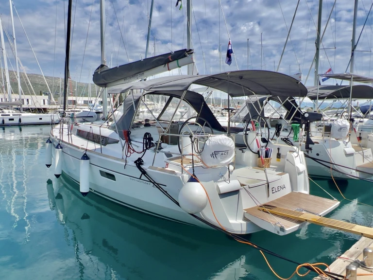 Yacht charter Seget Donji - Jeanneau Sun Odyssey 479 on SamBoat