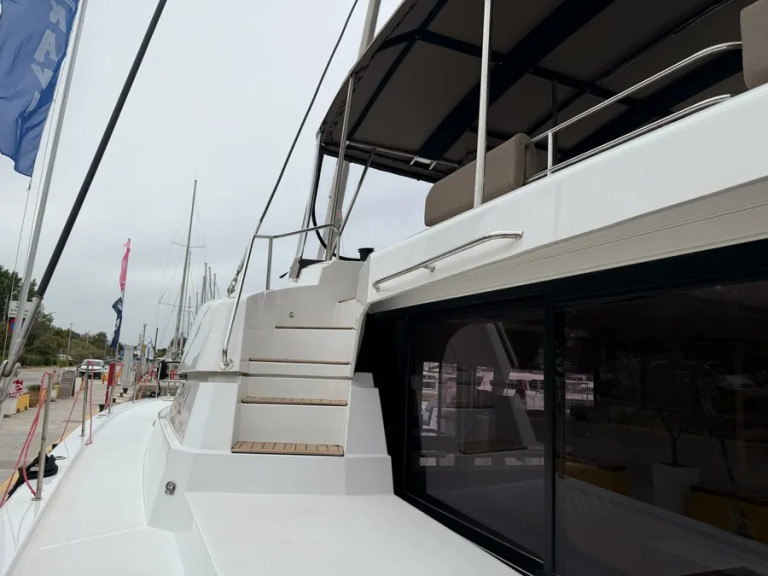 Yacht hire Mykonos (Island) cheap Bali 5.2 - 6 + 2 cab.