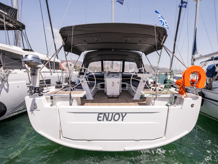 Hire Sailboat Bénéteau with a boat licence