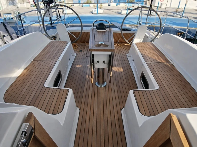 Hire a Bavaria Cruiser 46 Gouvia