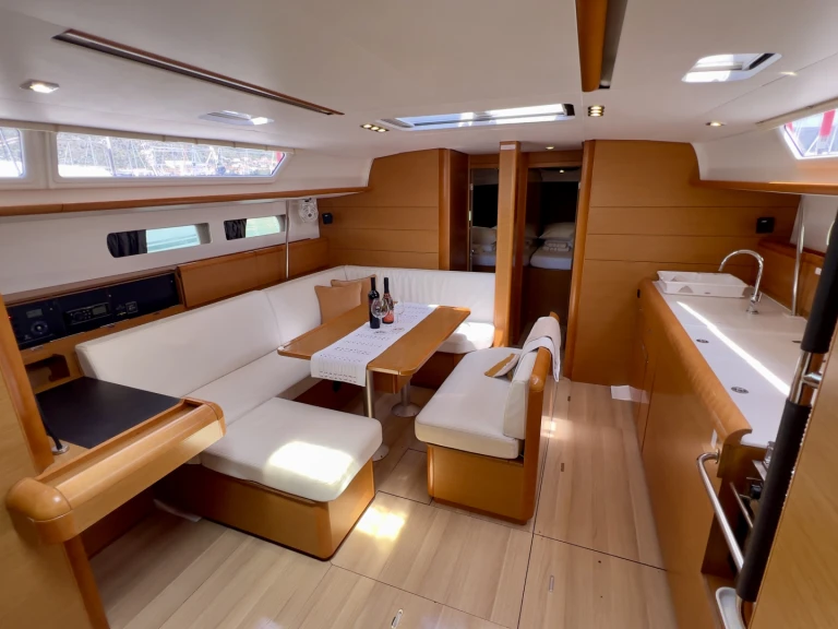 Sailboat hire in Seget Donji - Jeanneau Sun Odyssey 479