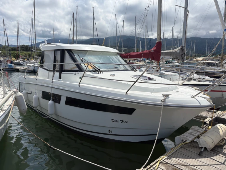 Yacht charter Argelès-sur-Mer - Jeanneau Merry Fisher 855 on SamBoat