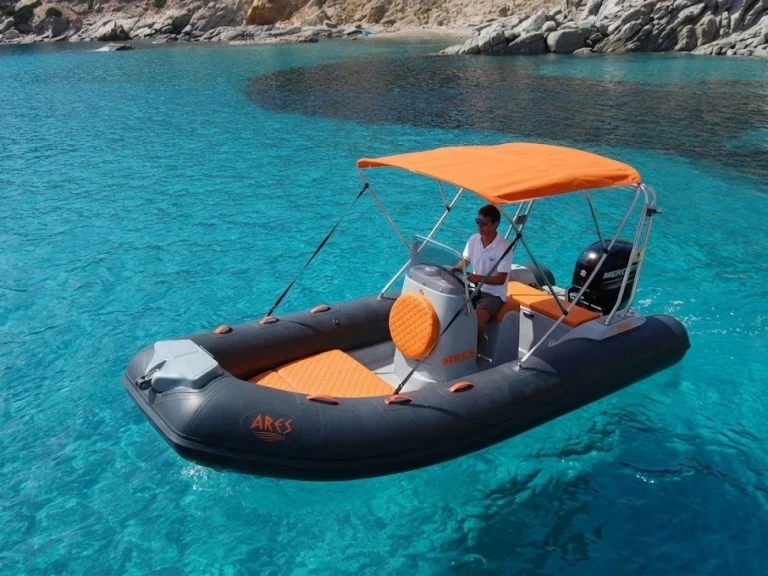 Hire RIB Sacs with a boat licence