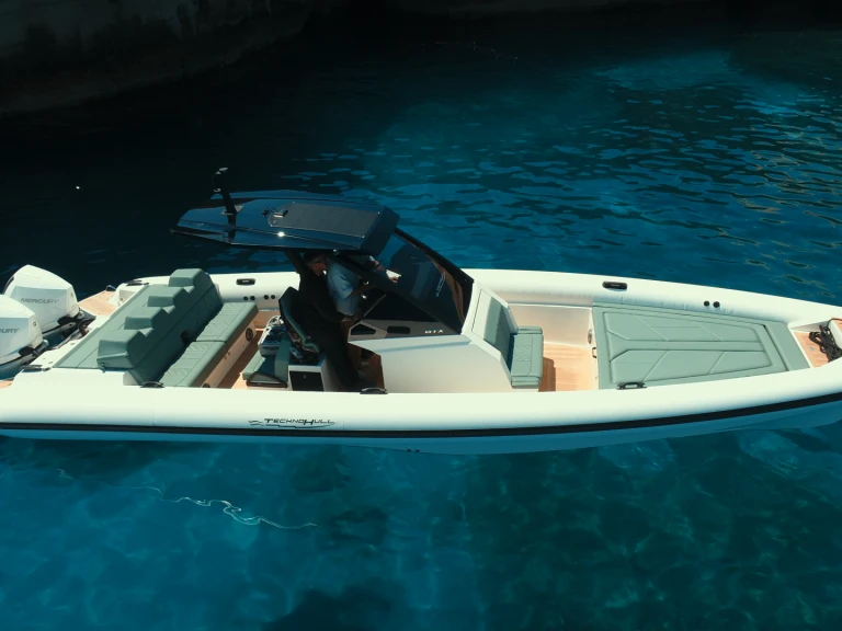 Hire RIB Technohull with a boat licence