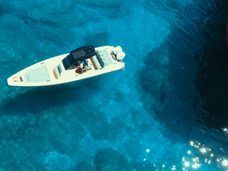 Hire a Technohull GTX Kýthnos (City)
