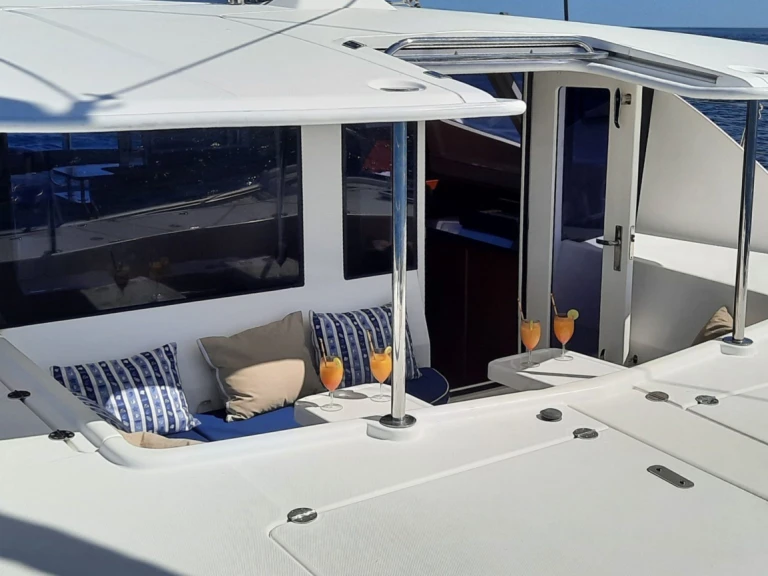 Charter a Leopard Leopard 44 in Nosy Be on Samboat