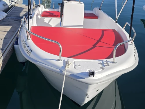 Charter a Estable Estable 415 Consola in Alicante on Samboat
