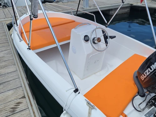 Yacht charter Alicante - Stable 415 on SamBoat